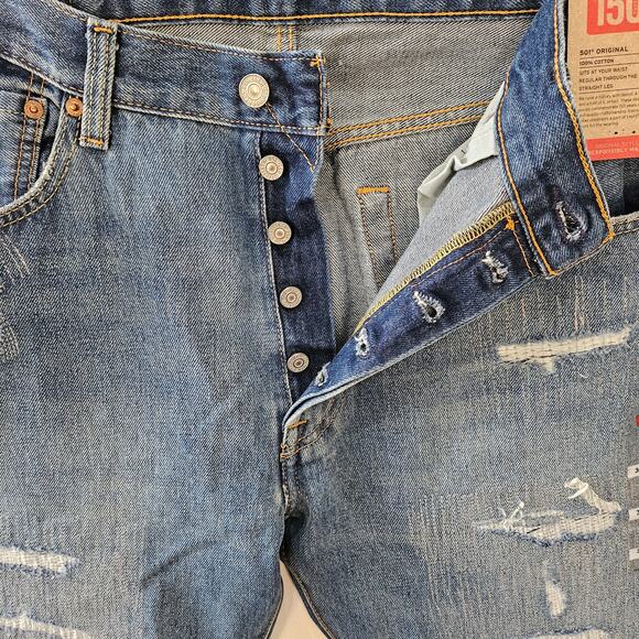 Levi's Men's 501 Jeans 150th Anniversary Distressed Button Up 35x32 - Picture 4 of 10